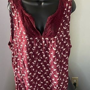 Old Navy burgundy & cream bird patterned tank , XXL , good condition